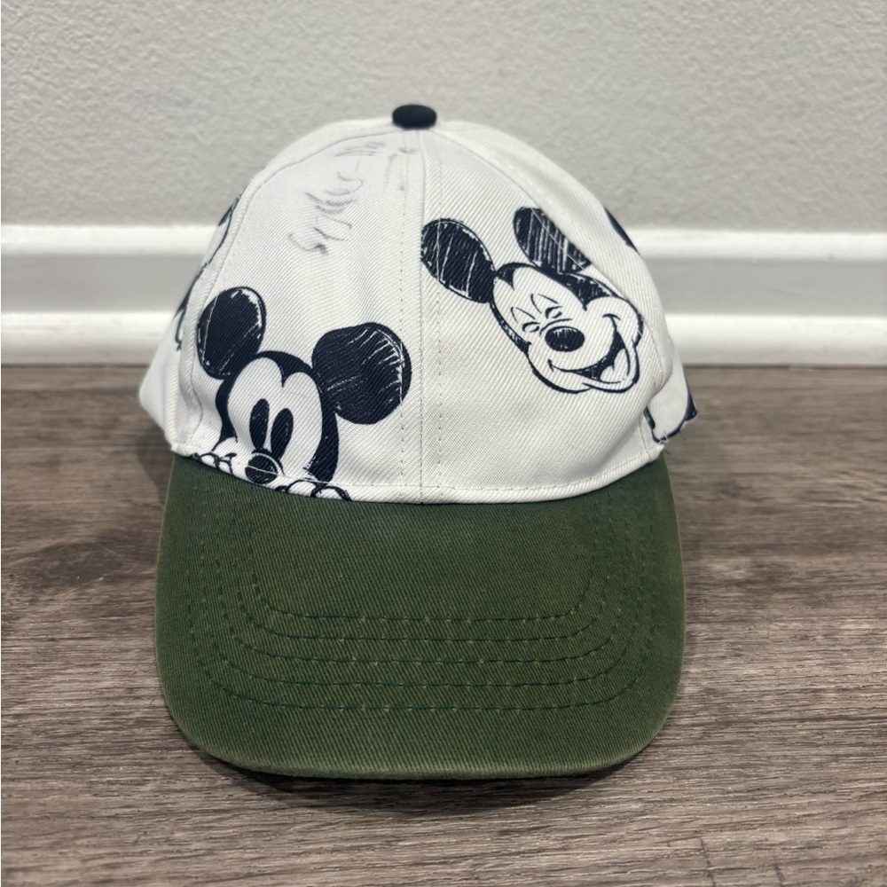 Mickey Mouse‎ hat
